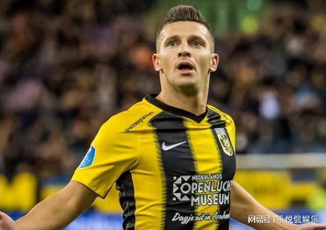 吸引了包括 吸引了包括